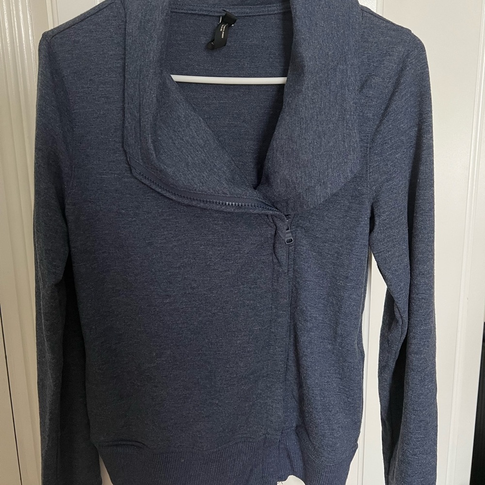 Womens active jacket/sweater